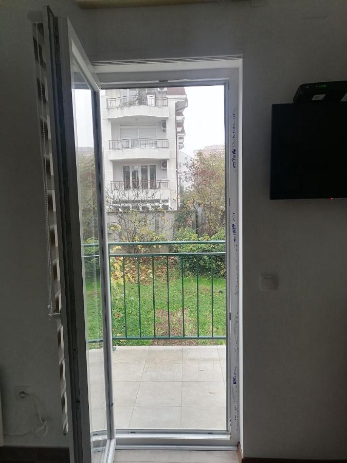 Apartment Garden House Vozdivac